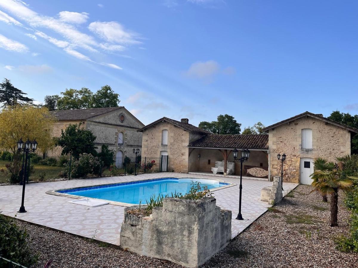 ancien chai rénové dans un parc clos de 3 hectares Lamothe-Montravel Extérieur photo